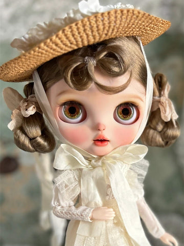 Custom Blythe Doll- Emma