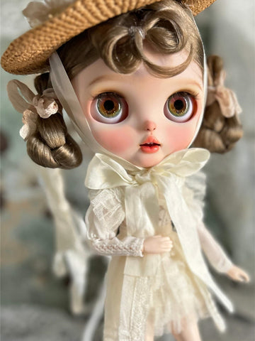 Custom Blythe Doll- Emma