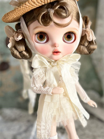 Custom Blythe Doll- Emma