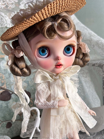 Custom Blythe Doll- Emma