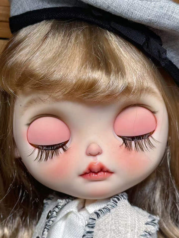 Custom Blythe Doll- Chichi